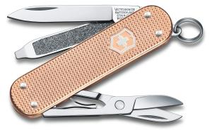 Нож перочинный Victorinox Classic SD Alox Fresh Peach (0.6221.202G) 58мм 5функц. подар.коробка