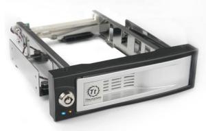 Сменный бокс для HDD Thermaltake Max4 N0023SN SATA II пластик/сталь серебристый hotswap 3.5"