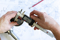Штангенциркуль электронный Ada Mechanic 150 черный металлический кейс (А00379)