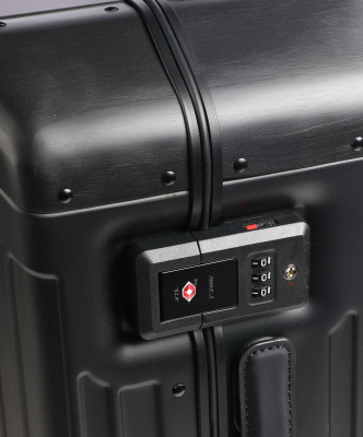 Чемодан Piquadro ALU (BV4425ALUS/N) 40x55x20см 37л. 4.590кг. алюминий/натур.кожа черный