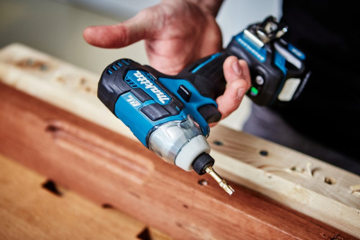 Шуруповерт Makita TD111DZ аккум. патрон:шестигр.1/4"