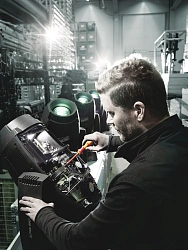 Отвертка Wera Kraftform Kompakt VDE 7 Universal 2 Tool Finder в компл.:7 предметов (WE-006601)