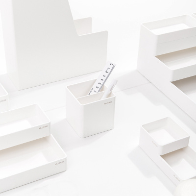 Подставка Deli ENS011WHITE Nusign 2отд. для письменных принадлежностей 84х84х86мм белый пластик