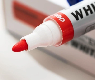 Маркер для досок Deli EU016-RD Everyu пулевидный пиш. наконечник 2.5мм заправляемый красный