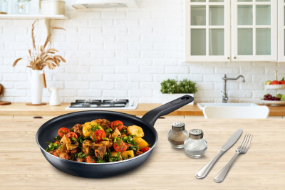 Сковорода Tefal Force 4218928 круглая 28см покрытие: Titanium ручка несъемная (с крышкой) черный (9100048323)