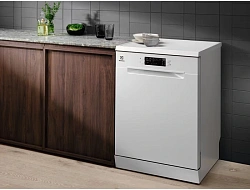Посудомоечная машина Electrolux ESA47210SW белый (полноразмерная)