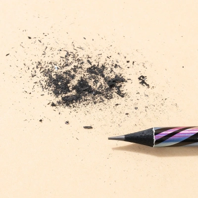 Карандаш ч/г Deli EC041-HB 2.2мм HB кругл. черный Animal Texture ластик