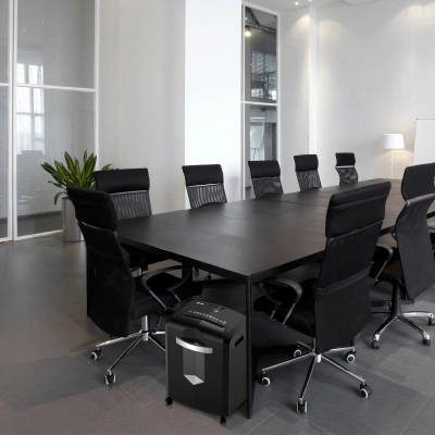 Шредер Cactus CS-SH-15-20-4X35 (секр.P-4) фрагменты 15лист. 20лтр. скрепки скобы пл.карты CD