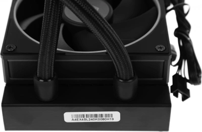 Система водяного охлаждения ID-Cooling SL240 ARGB Soc-AM5/AM4/1200/1700/1851 черный 4-pin 14-30dB Al+Cu LCD 300W Ret