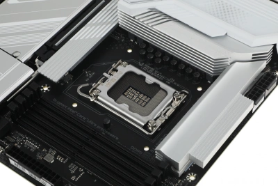 Материнская плата Gigabyte Z890 GAMING X WIFI7 Soc-1851 Intel Z890 4xDDR5 ATX AC`97 8ch(7.1) 2.5Gg RAID+DP