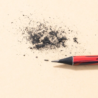 Карандаш ч/г Deli EC044-HB 2.2мм HB кругл. липа ассорти Graffiti texture ластик