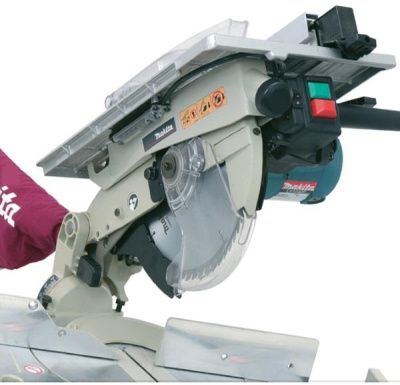 Торцовочная пила Makita LH1040F 1650Вт 4800об/мин d=260мм