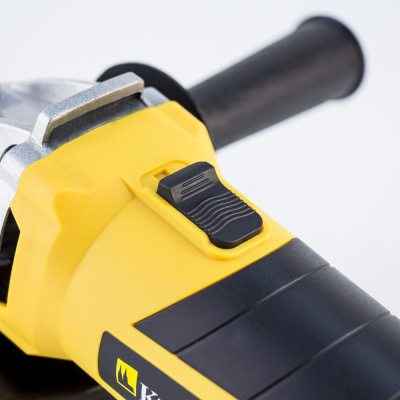 Углошлифовальная машина Kolner KAG 125/750 750Вт 12000об/мин рез.шпин.:M14 d=125мм (КН125-750ВАГ)