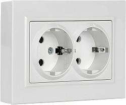 Розетка силов. IEK Brite РСш12-3-БрБ BR-R24-16-K01-F 2розет. двойн. скрыт. зазем. штор. IP20 белый (упак.:1шт)