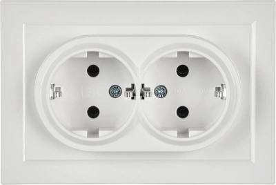 Розетка силов. IEK Brite РС12-3-БрБ BR-R21-16-K01-F 2розет. двойн. скрыт. зазем. IP20 белый (упак.:1шт)