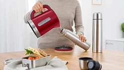 Чайник электрический Bosch TWK6A514 1.7л. 2200Вт красный корпус: пластик
