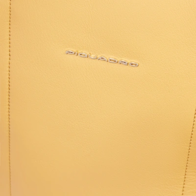 Рюкзак женский Piquadro Circle CA5566W92/GBE шафрановый/бежевый кожа