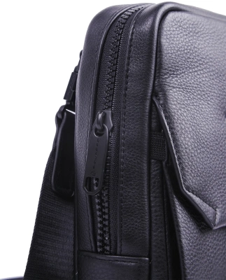 Сумка Piquadro Than CA3084S135/N черный натур.кожа