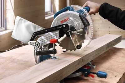 Торцовочная пила Bosch GCM 216 1300Вт 4800об/мин d=216мм