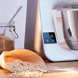 Кухонная машина Bosch Mum5 MUM5XW10 планетар.вращ. 1000Вт белый/бежевый
