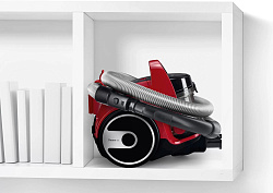 Пылесос Bosch BGC05AAA2 700Вт красный/черный