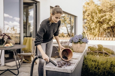 Строительный пылесос Karcher KWD 3 S V-15/4/20 AE *EU 1000Вт (уборка: сухая/сбор воды/выдув) желтый