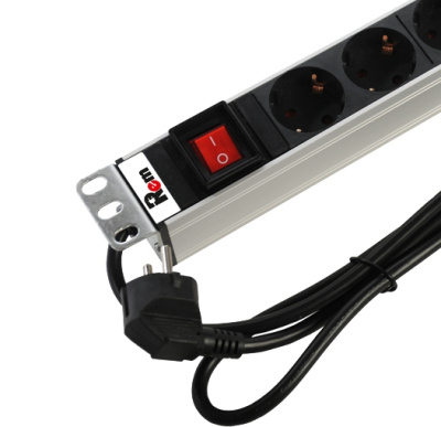 Блок распределения питания Rem R-16-8S-V-440-1.8 гор.размещ. 8xSchuko базовые 16A Schuko 1.8м