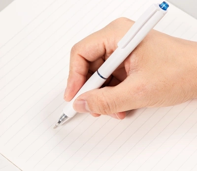 Ручка шариков. автоматическая Deli Xtream EQ42-BL белый/синий d=0.7мм син. черн. 1стерж. игловидный пиш. наконечник кругл. резин. манжета синий