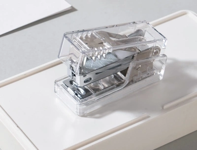 Степлер мини Deli ENS083F Nusign 24/6 26/6 (12листов) прозрачный 100скоб металл/пластик