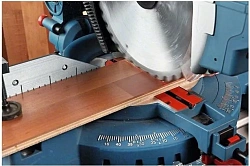 Торцовочная пила Bosch GTM 12 JL 1800Вт 3800об/мин d=305мм