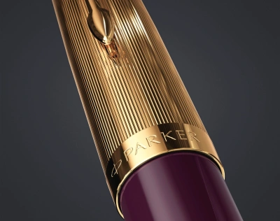 Ручка шариков. Parker 51 Deluxe (CW2123518) Plum GT M черн. черн. подар.кор.