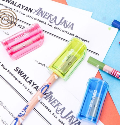 Точилка для карандашей ручная Deli E0545 Neon 1 отверстие пластик ассорти туба