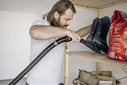 Строительный пылесос Karcher WD 3 V-17/4/20 1000Вт (уборка: сухая/сбор воды/выдув) желтый
