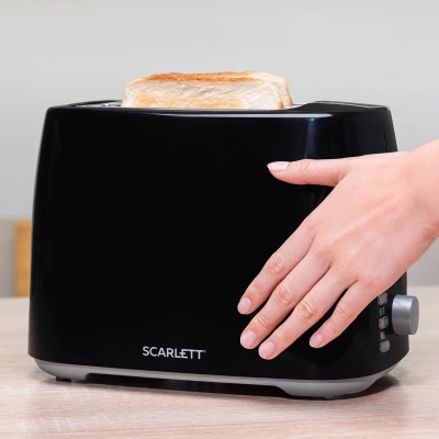 Тостер Scarlett SC-TM11068 800Вт черный