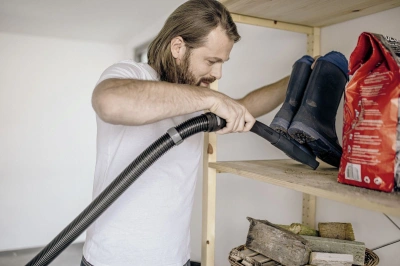 Строительный пылесос Karcher KWD 3 S V-15/4/20 AE *EU 1000Вт (уборка: сухая/сбор воды/выдув) желтый