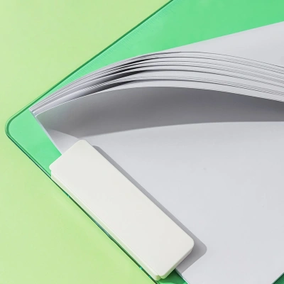 Папка-планшет Deli Bali EF408 полиэтилентерефталат ассорти самозащ.клип