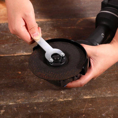 Углошлифовальная машина Deko DKAG20 PRO 9000об/мин рез.шпин.:M14 d=125мм (085-1073)