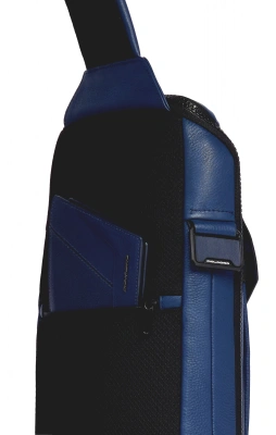 Рюкзак слинг мужской Piquadro Than CA6616S135/BLU синий кожа