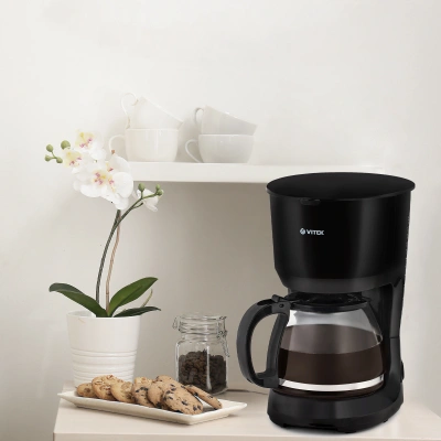 Кофеварка капельная Vitek VT-1528 750Вт черный
