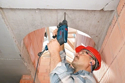 Дрель ударная Bosch GSB 1600 RE 701Вт патрон:быстрозажимной реверс (0601228200)