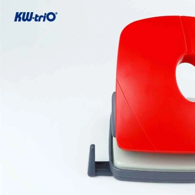 Дырокол Kw-Trio Vortex Medium 096P0 макс.:25лист. металл/пластик разные варианты цветов отв.:2 с линейкой