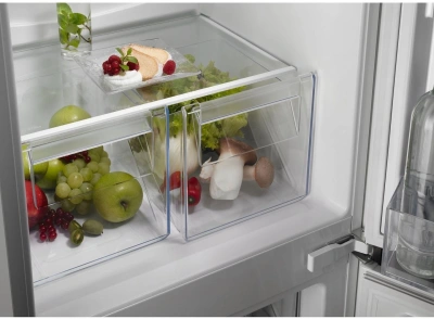 Холодильник AEG OSC6N181ES 2-хкамерн. белый