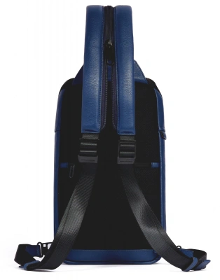 Рюкзак слинг мужской Piquadro Than CA6616S135/BLU синий кожа