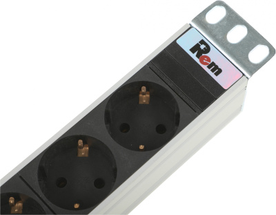 Блок распределения питания Rem R-10-4S-220-Z гор.размещ. 4xSchuko базовые 10A C14