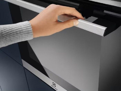 Духовой шкаф Электрический Electrolux EOE7P31X серебристый