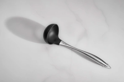 Половник для первых блюд Rondell Schick RD-638 черный/стальной упак.:картонная подложка