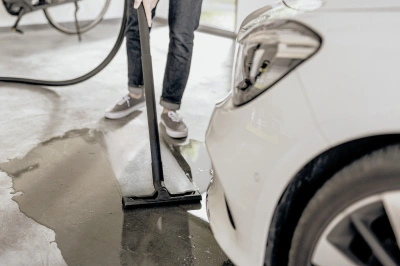 Строительный пылесос Karcher WD 4 V-20/5/22 1000Вт (уборка: сухая/сбор воды) желтый