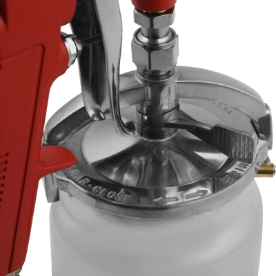 Краскораспылитель Matrix 57323 240л/мин соп.:1.8мм бак:1л серебристый/красный