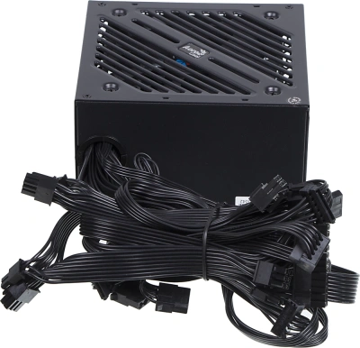Блок питания Aerocool ATX 700W CYLON 700 80+ (20+4pin) APFC 120mm fan color 5xSATA RTL