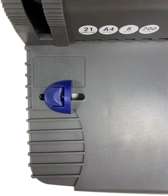 Переплетчик Office Kit B2108N A4/перф.8л.сшив/макс.200л./пластик.пруж. (6-22мм)